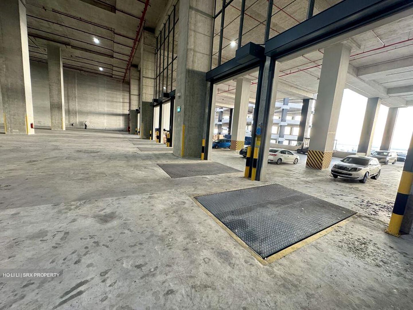 Pandan Crescent (D5), Warehouse #597546341